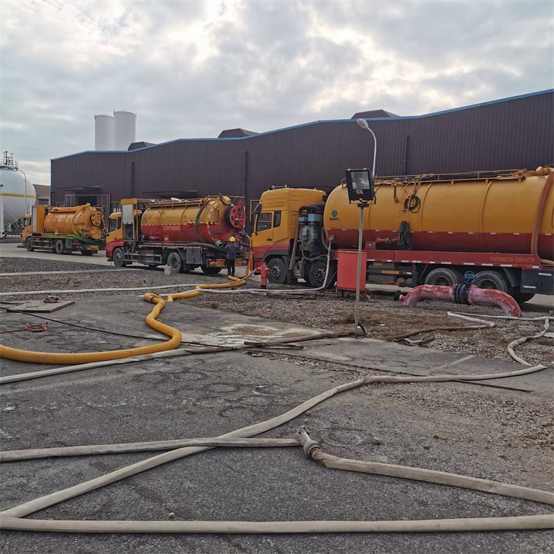 勐海污水池清理